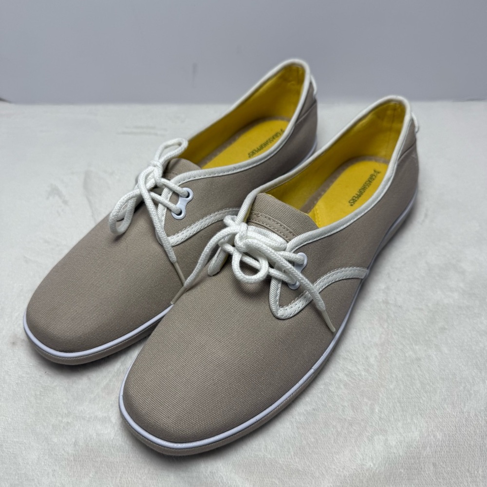 Grasshoppers Windsor Lace up Canvas Boat Shoes, Like new Size 9 W